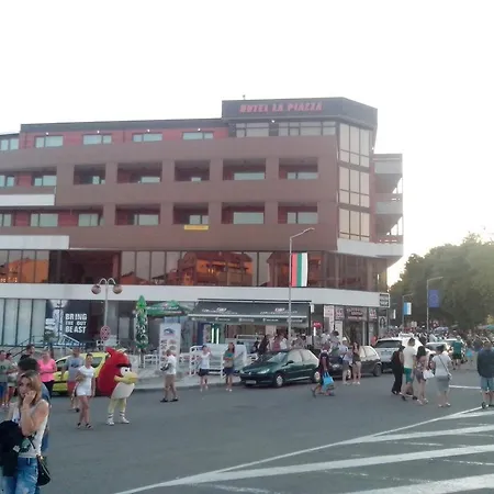La Piazza & Primorszko