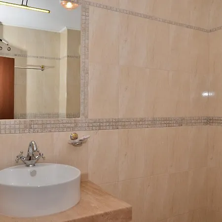 La Piazza & Apartmanhotel Primorszko