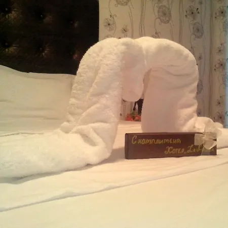 La Piazza & Apartmanhotel 3*