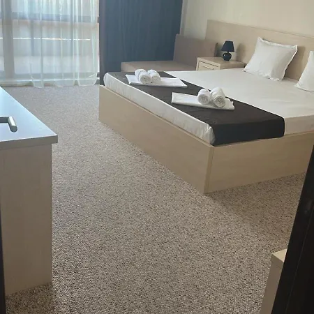 La Piazza & 4* 普里莫尔斯科