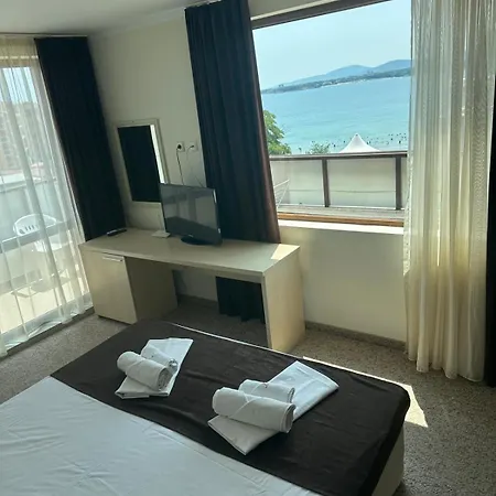 公寓式酒店 La Piazza & 普里莫尔斯科