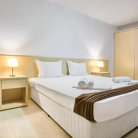 La Piazza & Apartmanhotel 3*