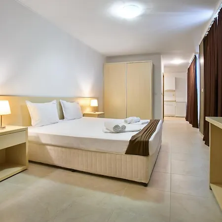 Apartmanhotel La Piazza &