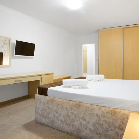 Hotel de apartamente La Piazza & Primorsko